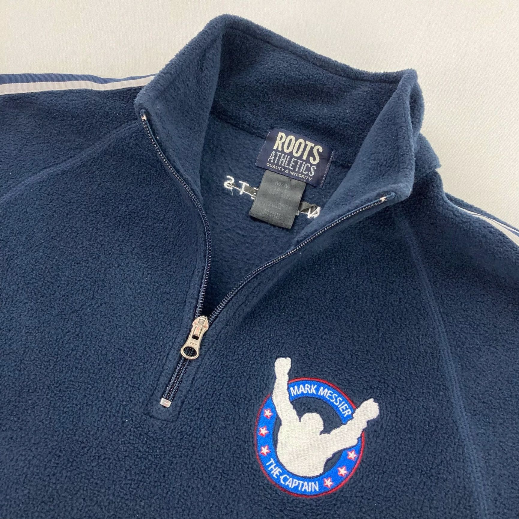 Roots Roots Athletics Mark Messier 1/4 Zip Fleece Pullover Men’s Medium Navy Blue Sweatshirt Size US M / EU 48-50 / 2 - 2 Thumbnail