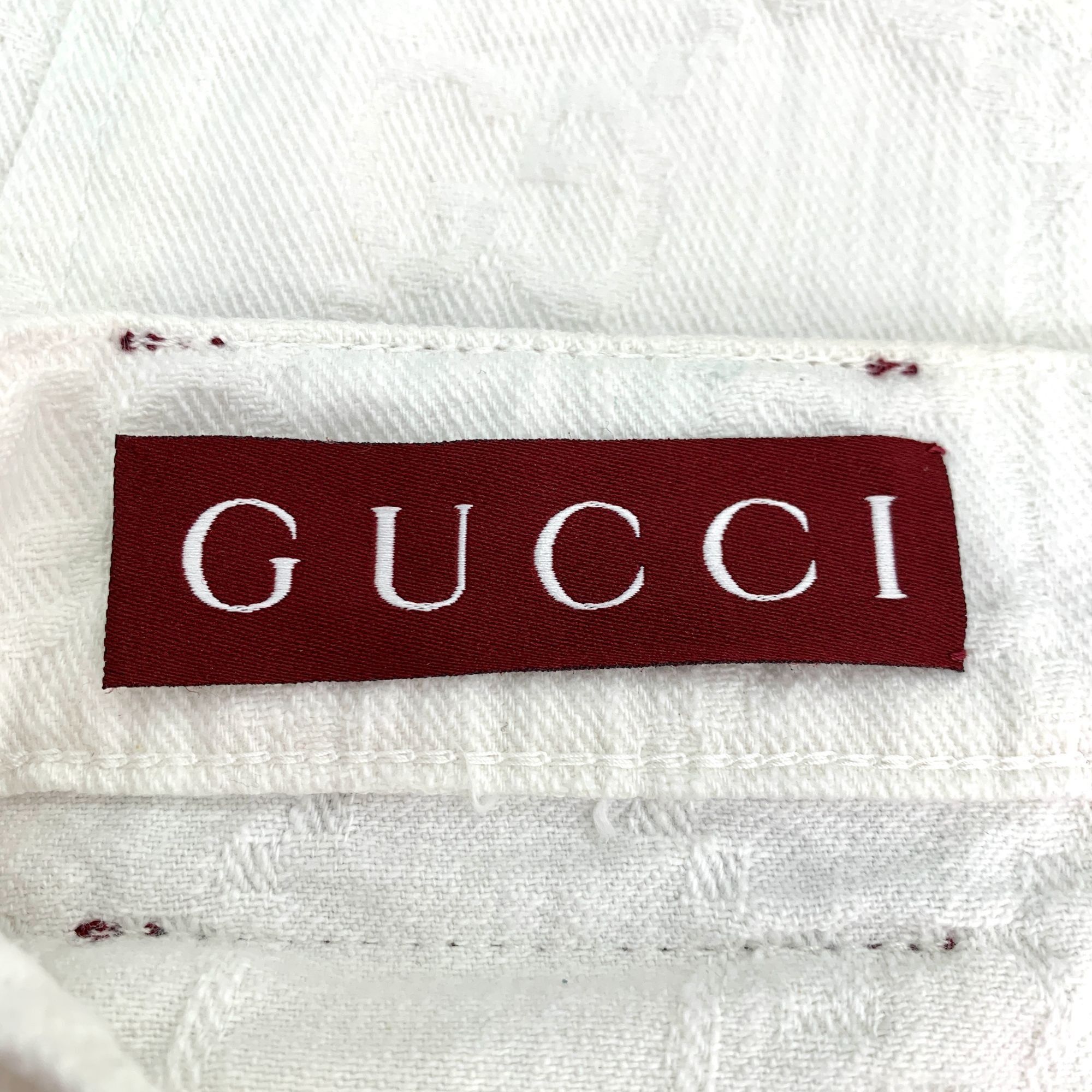 Gucci H9245 Gucci White Monogram Embossed Denim Shorts With Red Le Size 25" / US 0 / IT 36 - 6 Thumbnail