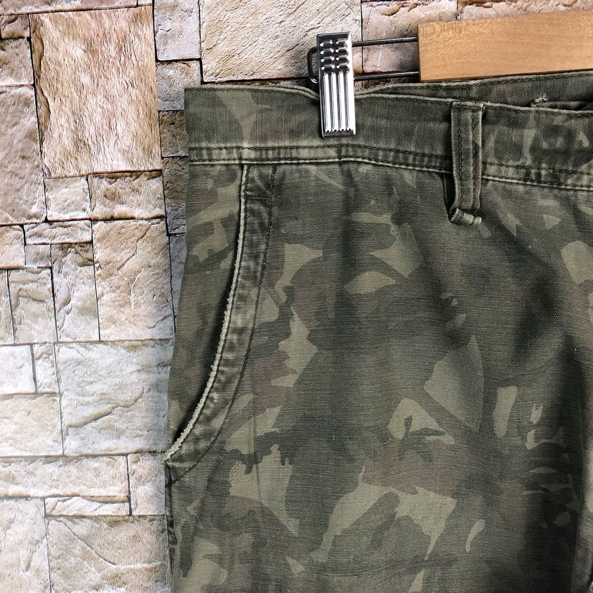 Japanese Brand Uniqlo Green Camo Cargo Multipocket Pants #A142 Size US 34 / EU 50 - 7 Thumbnail