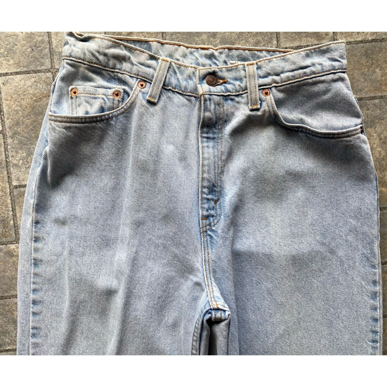 Levi's VINTAGE Levi’s 521 Womens Jeans Tapered Long 12 Light Blue USA 90s Made in USA Womens Size 34" / US 12 / IT 48 - 4 Thumbnail
