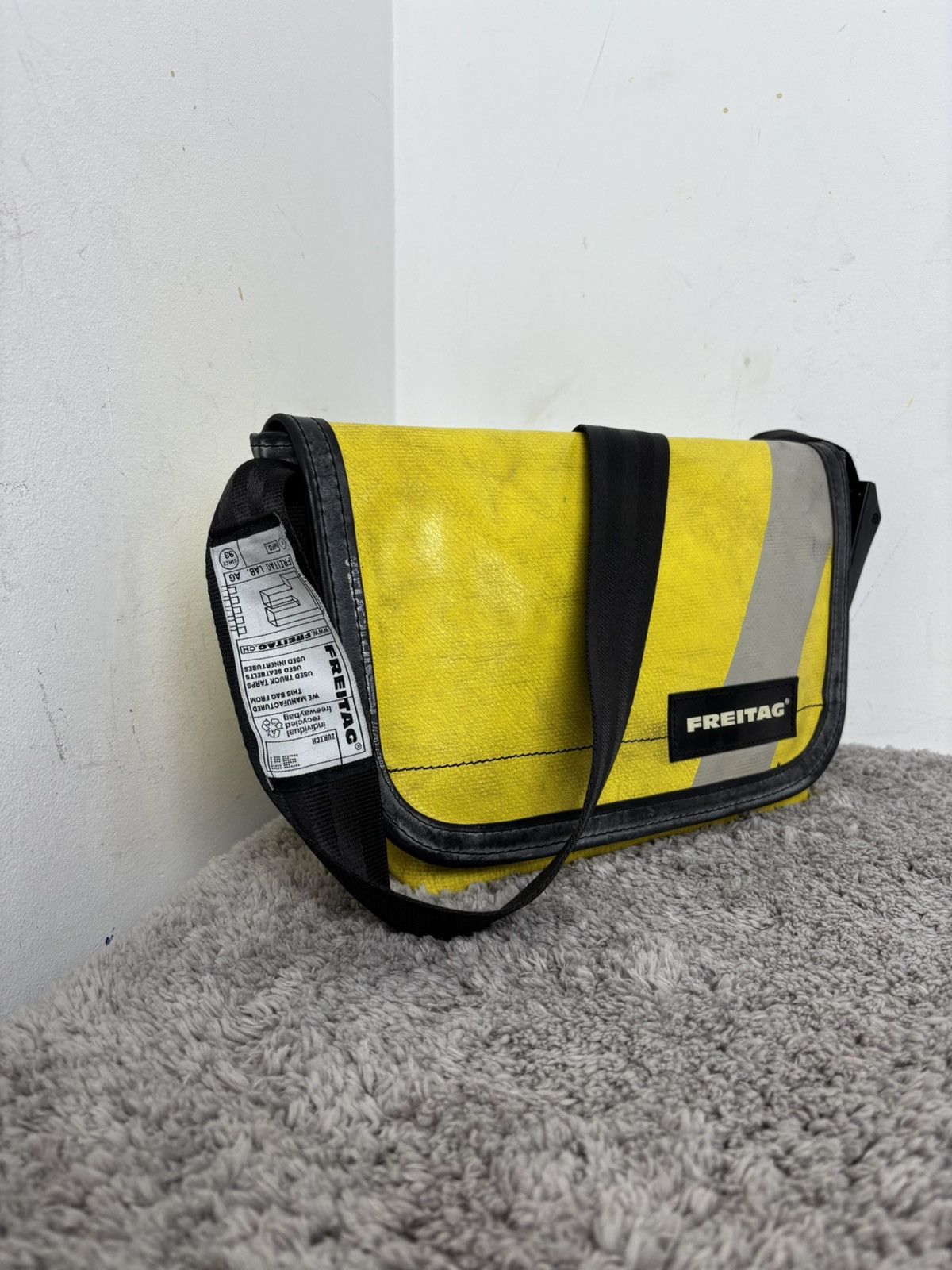 Freitag × Japanese Brand Freitag Recycled Messenger Crossbody Bag Size ONE SIZE - 3 Thumbnail