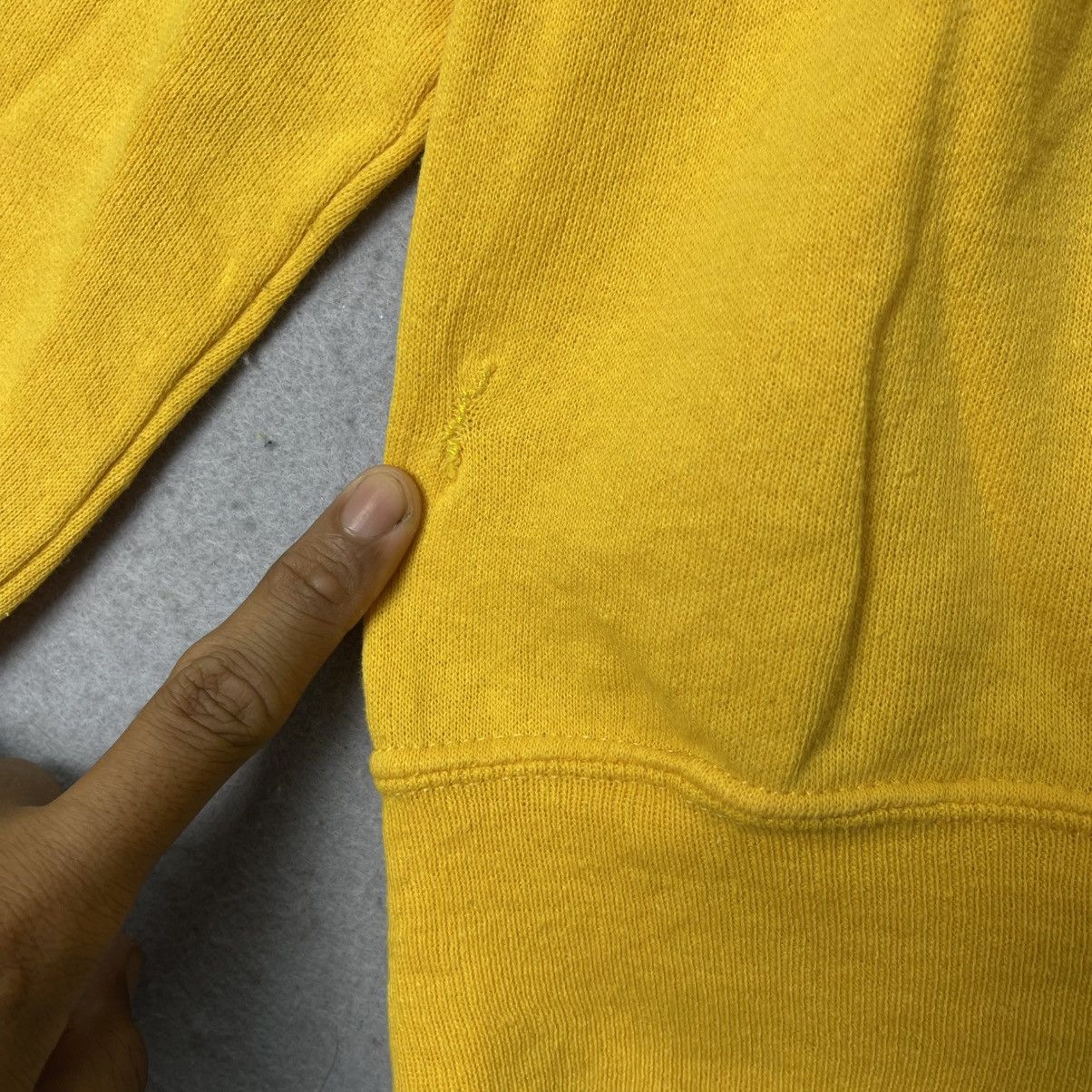 Vintage Vintage 80s Bassett Walker St. Marys River Sweatshirt Yellow Size US M / EU 48-50 / 2 - 7 Thumbnail