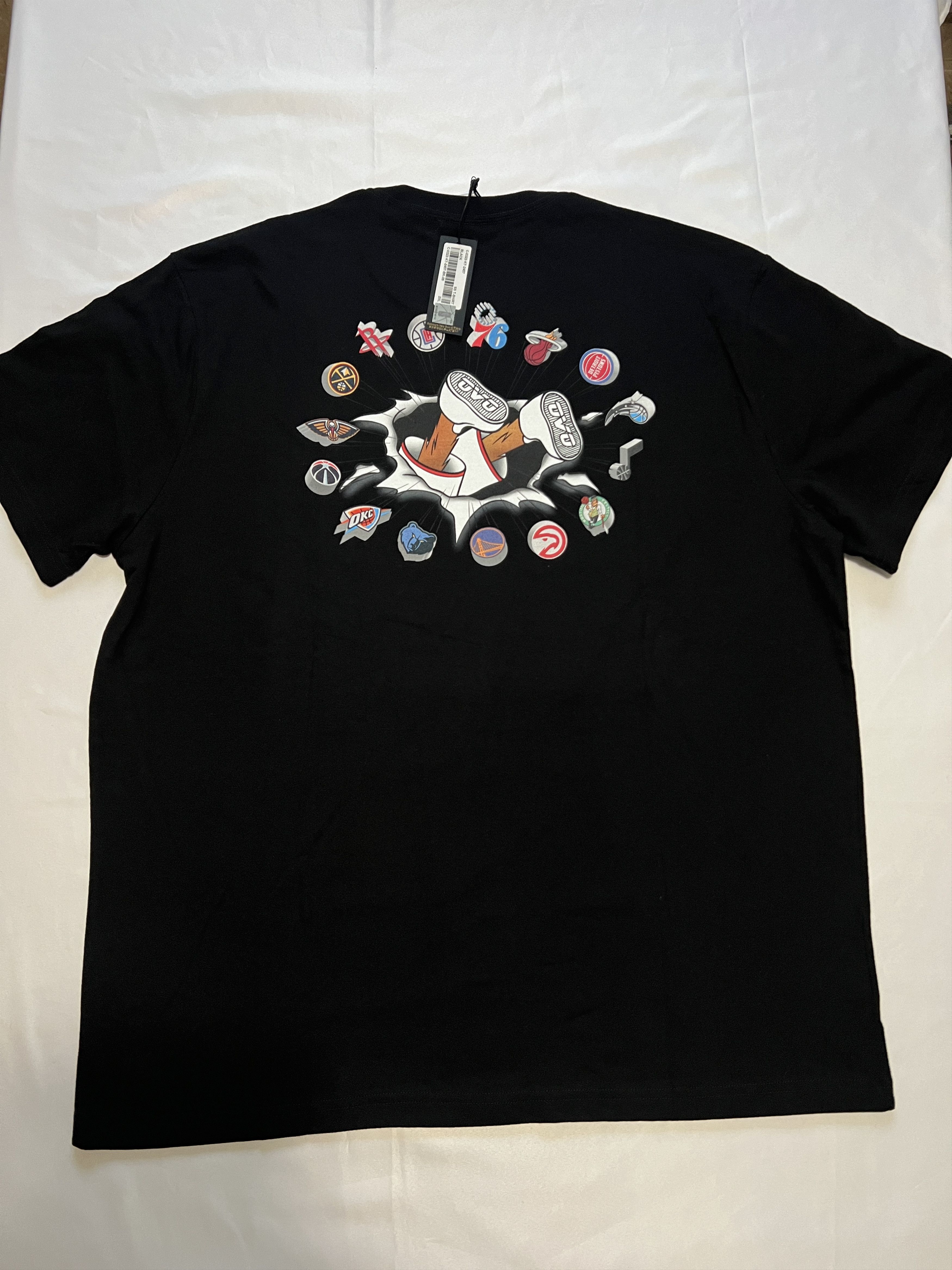 Drake OVO x NBA Mascot T-Shirt Size US XXL / EU 58 / 5 - 2 Thumbnail