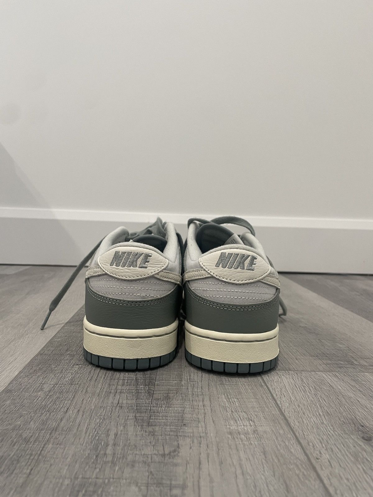 Nike Nike Dunk Low Mica Green Size US 10.5 / EU 43-44 - 3 Thumbnail
