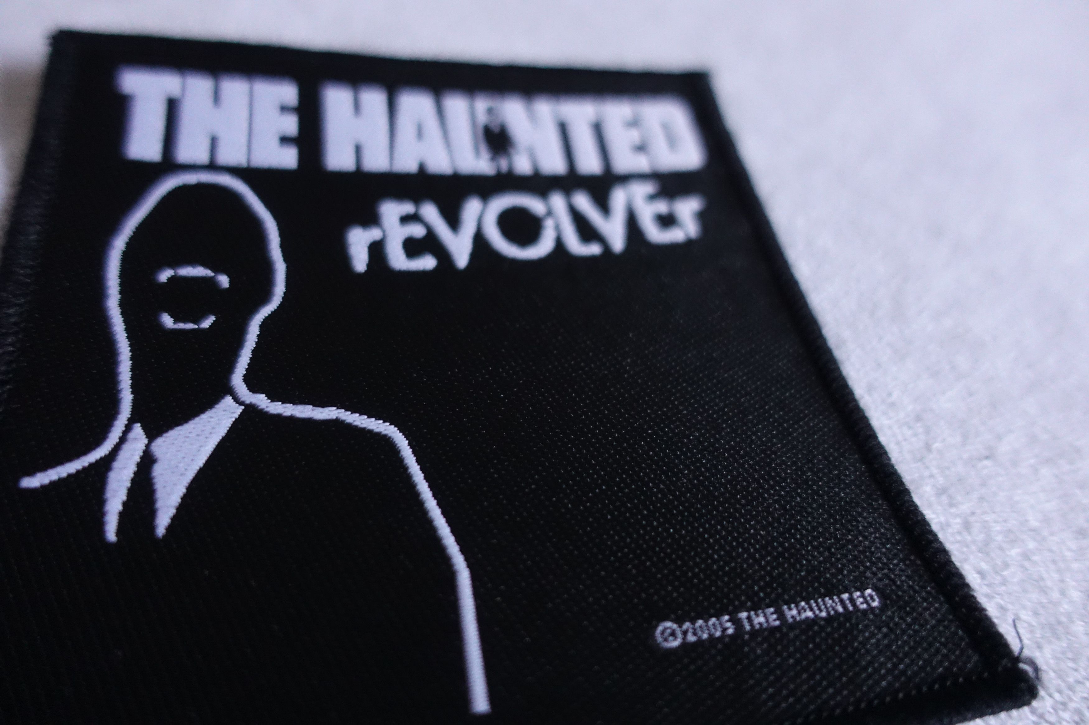 Band Tees The Haunted "Revolver" 2005 woven Patch Death/Thrash Size ONE SIZE - 2 Thumbnail