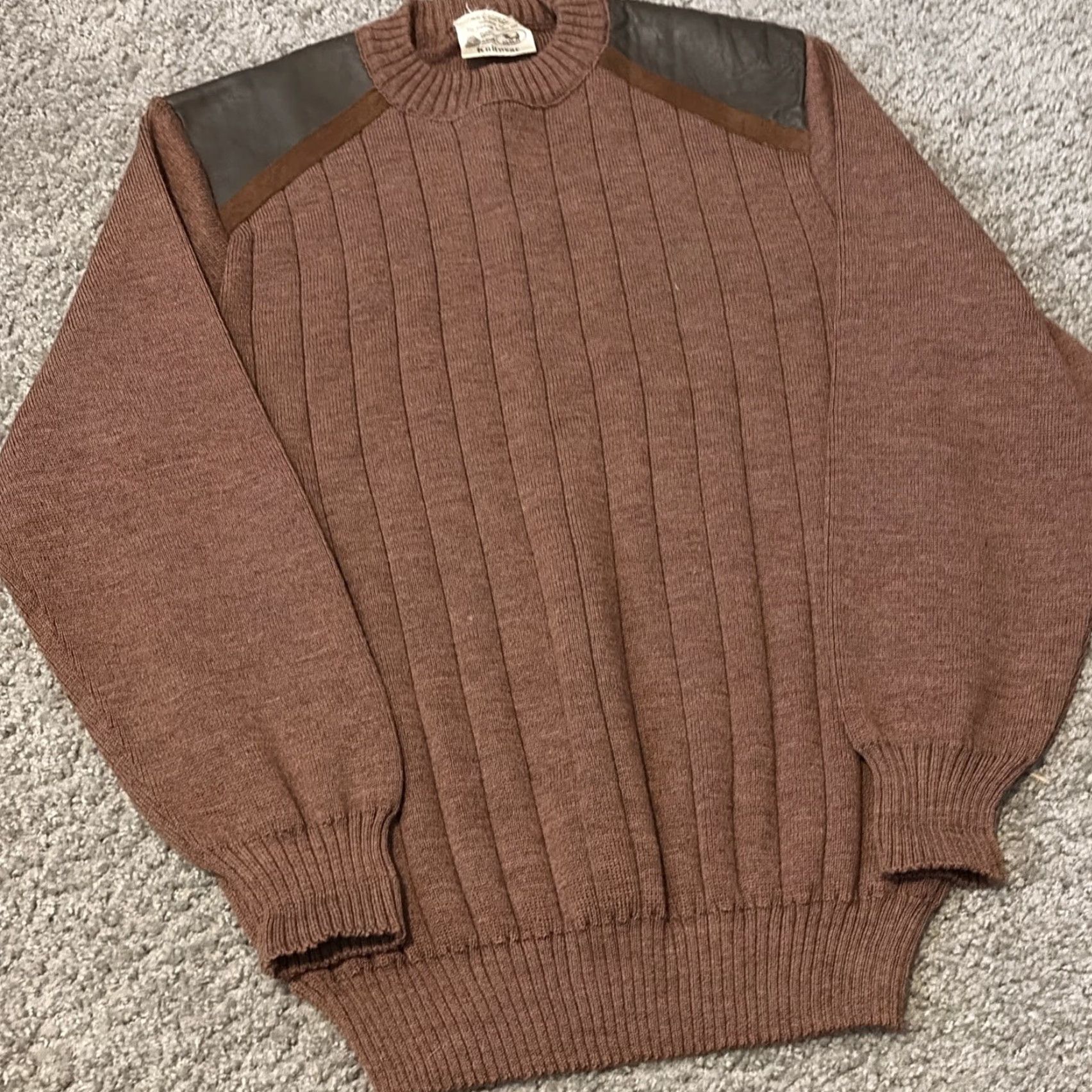 Vintage VINTAGE Edinburgh Woollen Mill Men’s Large Beige Wool Leather Patch Sweater Crew Neck Long Sleeve 80s 90s Retro Casual Size US L / EU 52-54 / 3 - 5 Thumbnail