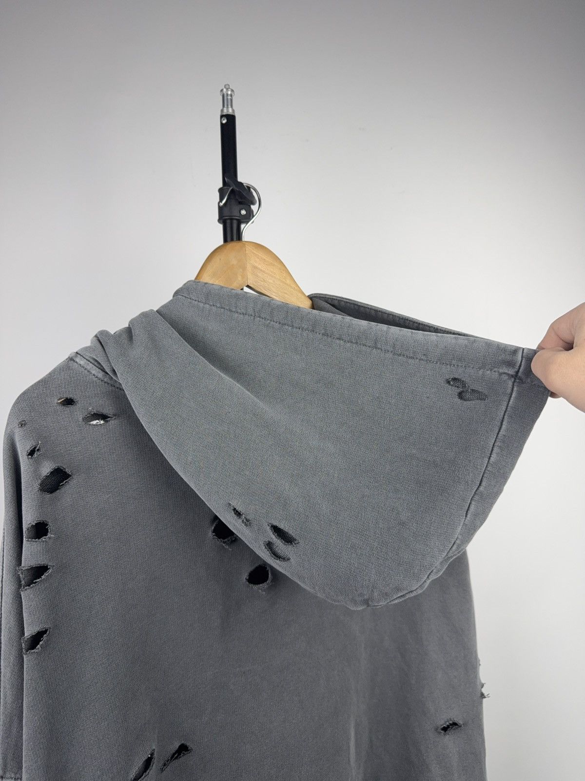 Allsaints 00s AllSaints Distressed Oversized Zip Hoodie Washed Grey Size S / US 4 / IT 40 - 13 Thumbnail