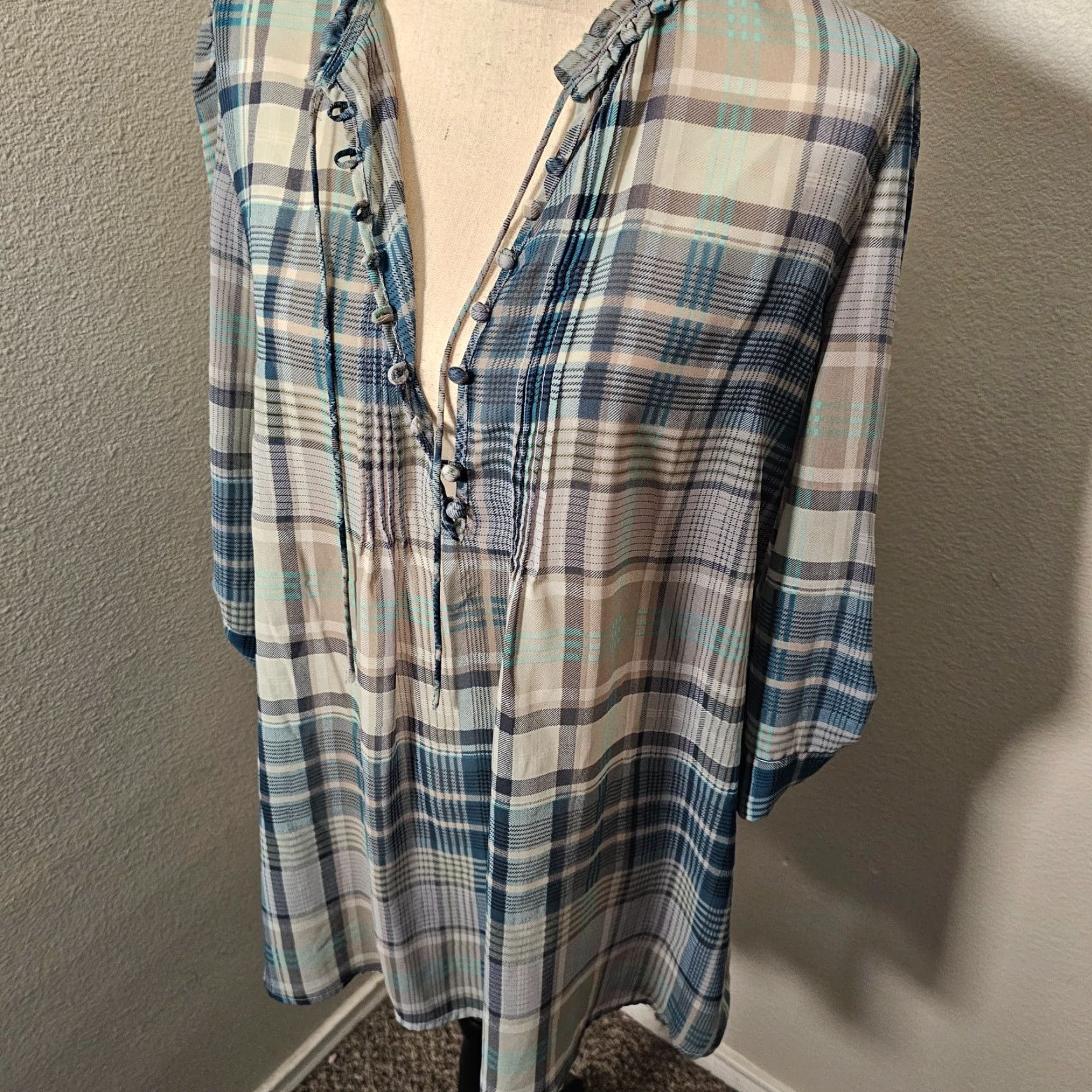 Vintage New York & Company Blouse Women's Large Blue Plaid V Neck Roll Tab Sleeve Sheer Size L / US 10 / IT 46 - 2 Thumbnail