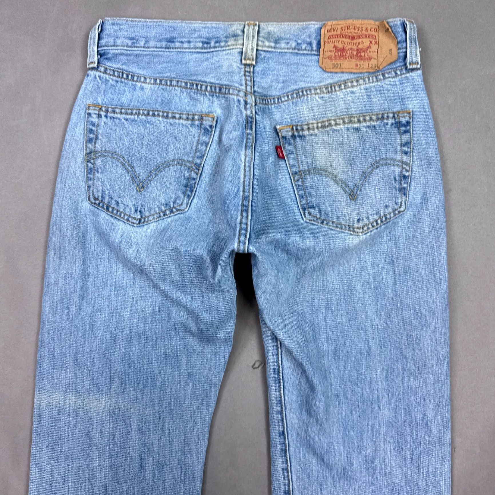 Levi's Levis 501 Jeans Mens 32x29 Blue Button Fly Denim Straight Pants 5-Pocket Size US 32 / EU 48 - 5 Thumbnail