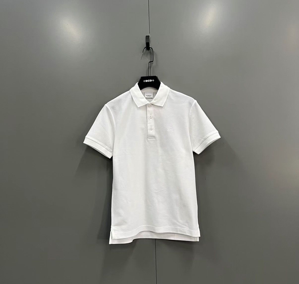 Burberry Burberry White Knight Embroidered Polo Shirt J41 Size US XS / EU 42 / 0 - 1 Thumbnail