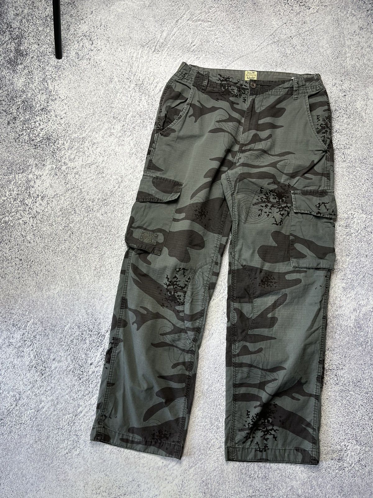 Japanese Brand VINTAGE FADED STREETWEAR CAMO CARGO PANTS Y2K Size US 32 / EU 48 - 3 Thumbnail