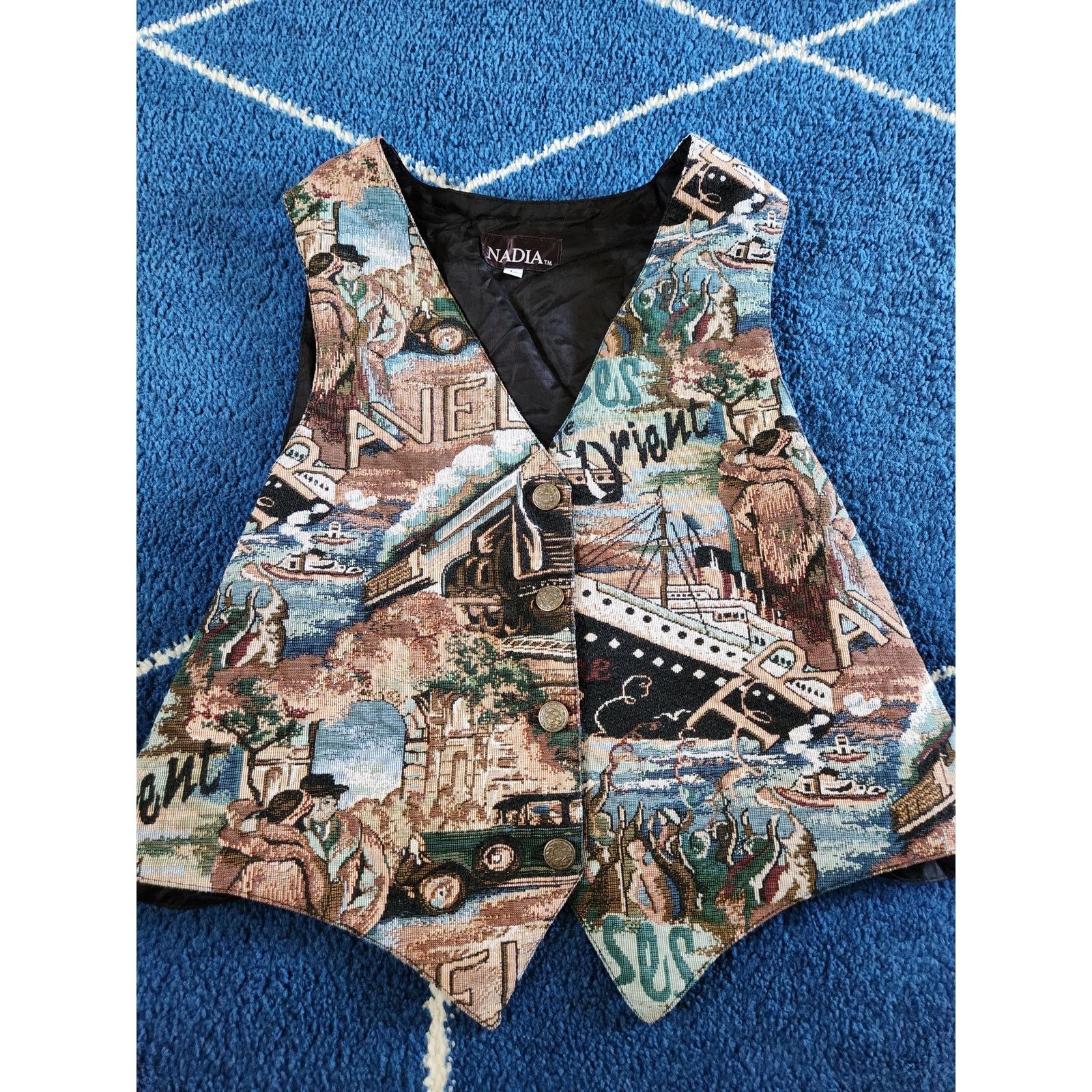 Other Vintage Nadia Tapestry Button Up Vest Lg Size L / US 10 / IT 46 - 1 Thumbnail