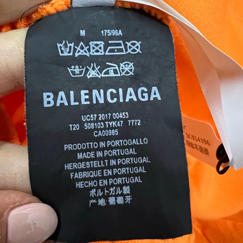 Balenciaga Balenciaga Contrasting Logo Printed Hoodie Size US M / EU 48-50 / 2 - 3 Thumbnail