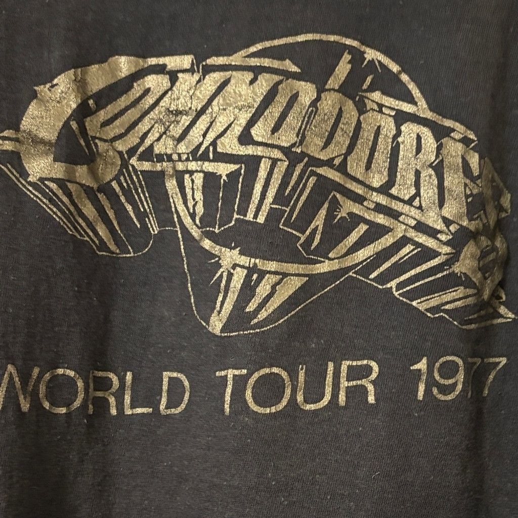 The Unbranded Brand Commodores World Tour 1977 Blue Graphic Band T Shirt Tee Lrg Size US L / EU 52-54 / 3 - 3 Thumbnail
