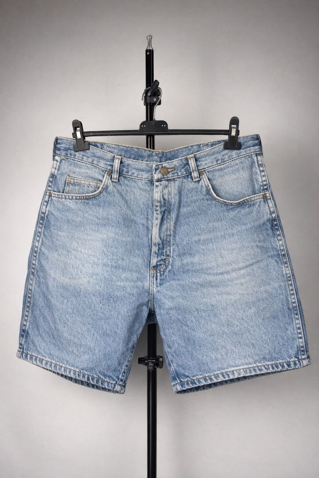 Wrangler ⚡️90s Vintage Wrangler Denim Shorts Light Wash Classic Fit Size US 34 / EU 50 - 1 Thumbnail