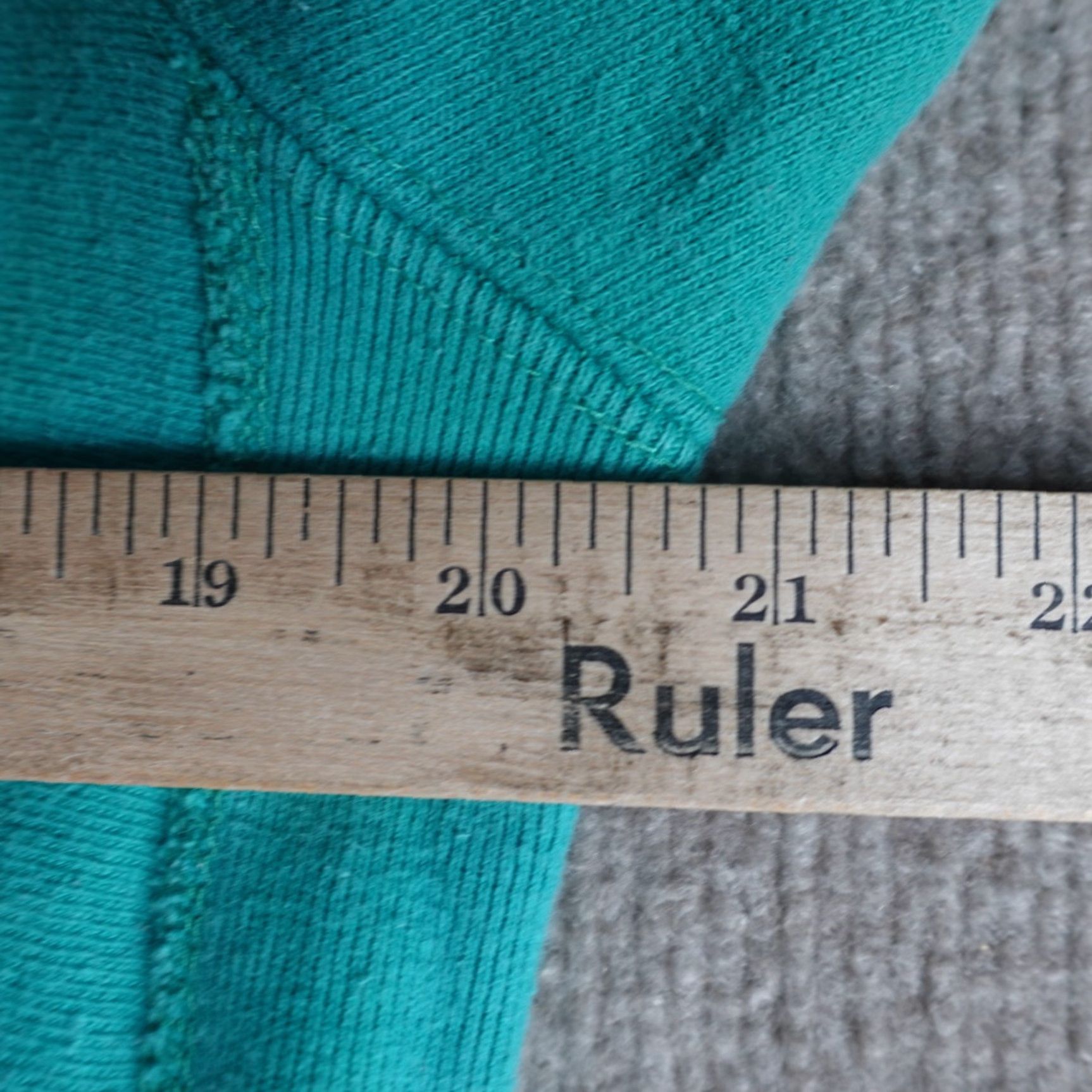 Champion VINTAGE Champion Sweatshirt Small S/XS Blue Green Teal Champion Reverse Weave USA Crew Neck Long Sleeve Pullover Mens Size US S / EU 44-46 / 1 - 3 Thumbnail