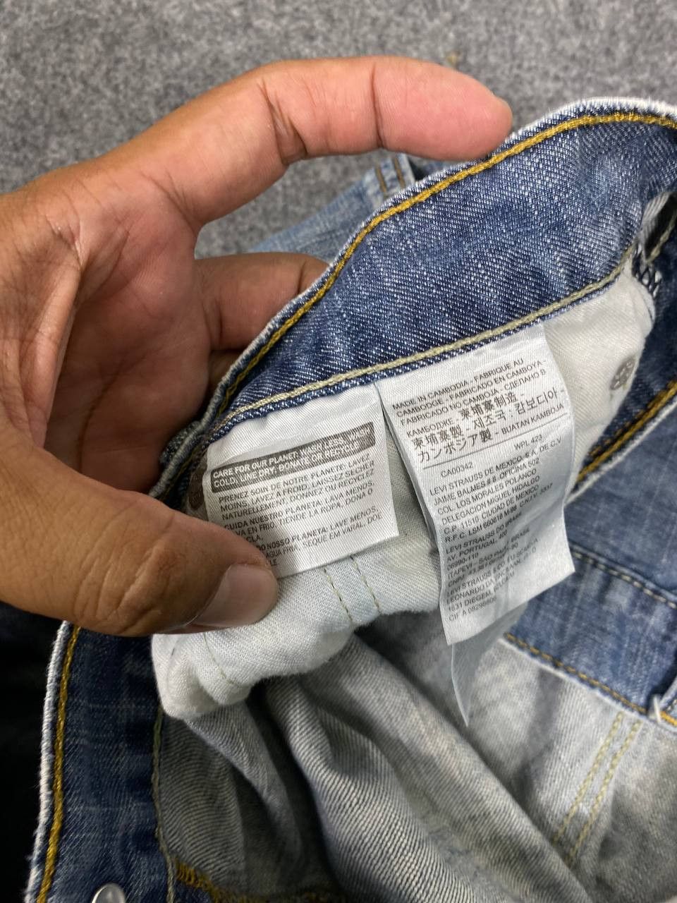 Levi's levis 569 loose fit distressed denim nice design Size US 40 / EU 56 - 15 Thumbnail