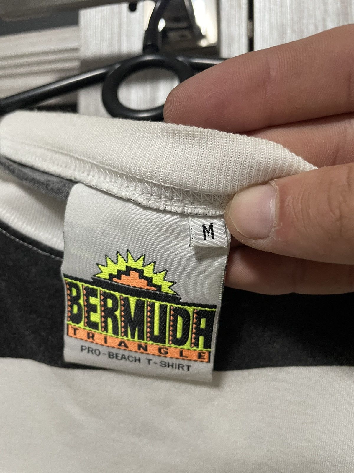 Vintage Vintage 90s Bermuda Triangle Pro Beach T Shirt Volleyball Size US M / EU 48-50 / 2 - 9 Thumbnail