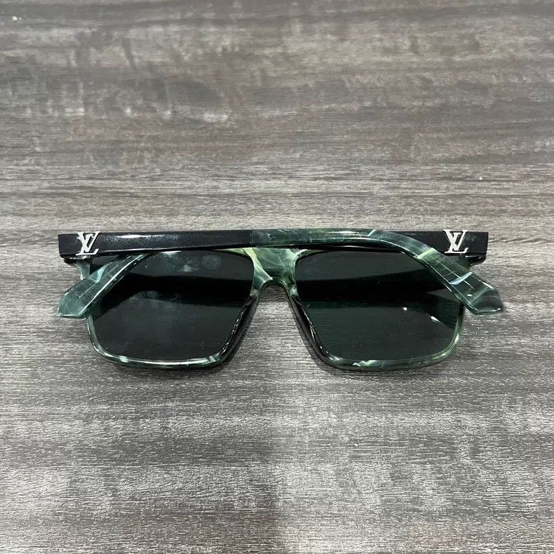 Louis Vuitton Louis Vuitton Sunglasses Size ONE SIZE - 2 Thumbnail