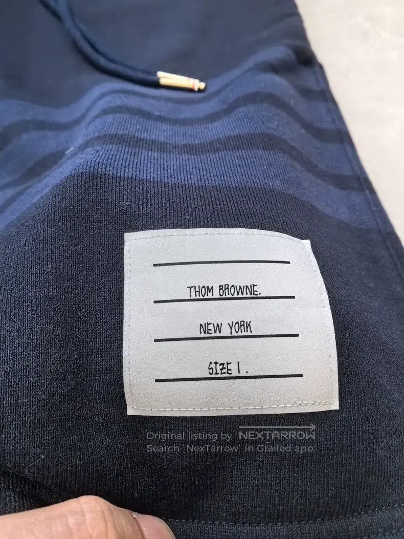 Thom Browne Thom Browne size1 Navy blue classic striped shorts Size US 28 / EU 44 - 2 Thumbnail