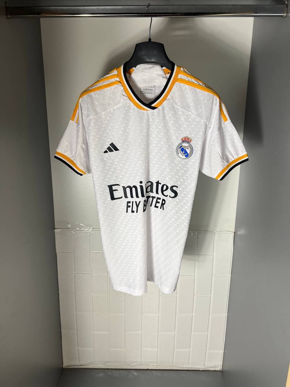 Vintage VERY RARE ADIDAS FC REAL MADRID SPAIN SOCCER JERSEY BLOKE Size US L / EU 52-54 / 3 - 2 Thumbnail