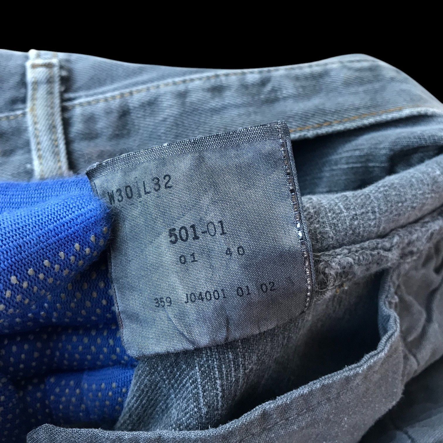 Levi's RARE Vintage Levis 501 BULLETMARK dirty FADED distressed Size US 29 - 14 Thumbnail