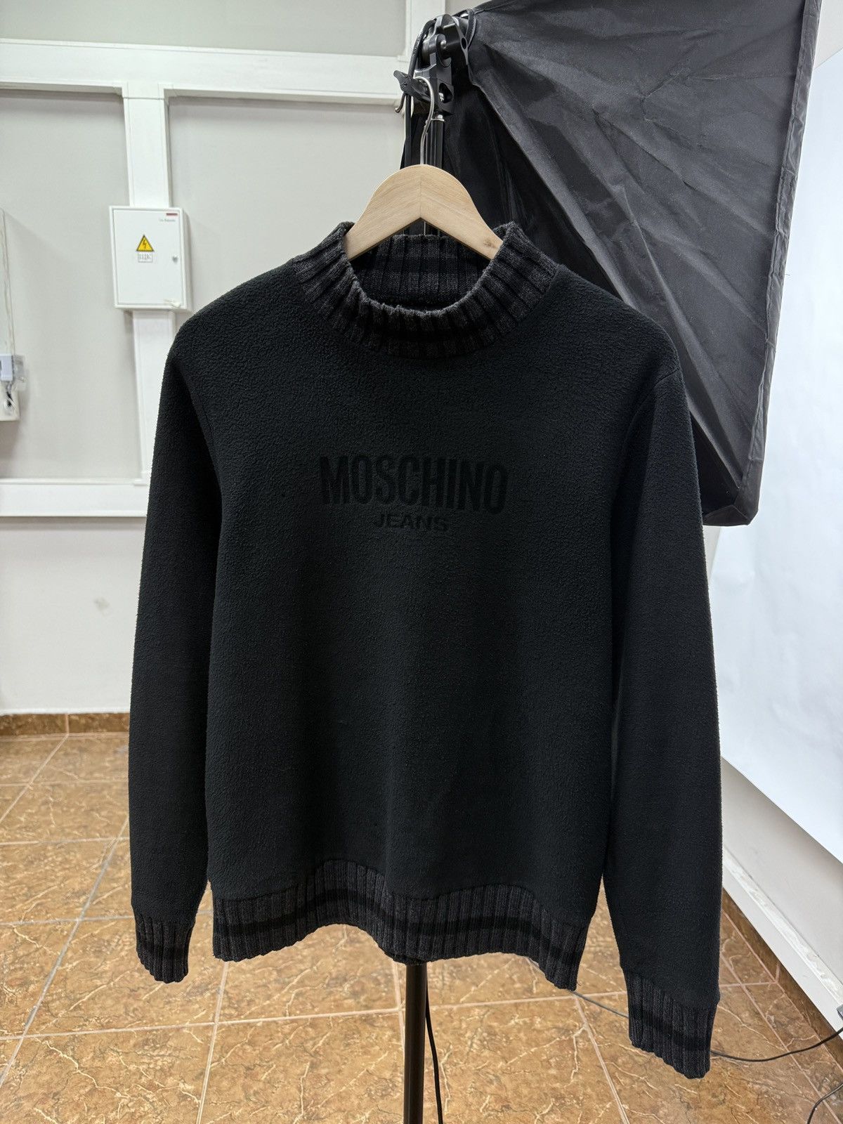 Moschino 🇮🇹 Vintage 90s Moschino Jeans Fleece Sweatshirt Rare Size US M / EU 48-50 / 2 - 1 Thumbnail