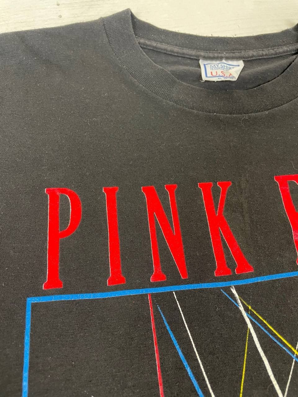 Pink Floyd Vintage Pink Floyd 1987 A Momentary Lapse of Reason Tour Tee Size US XL / EU 56 / 4 - 10 Thumbnail