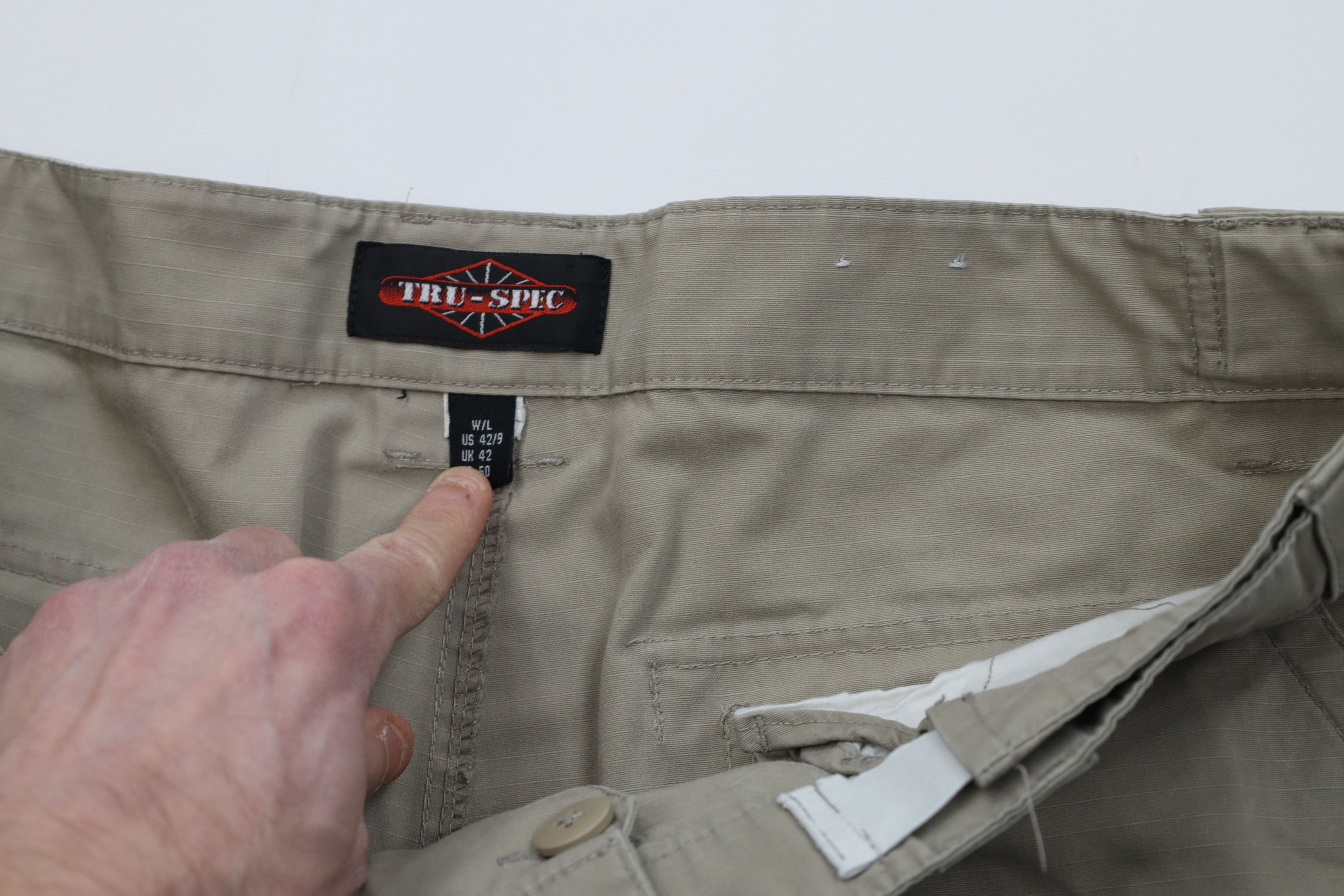Vintage Vintage Streetwear Ripstop Uniform Cargo Shorts Beige Size US 42 / EU 58 - 8 Thumbnail