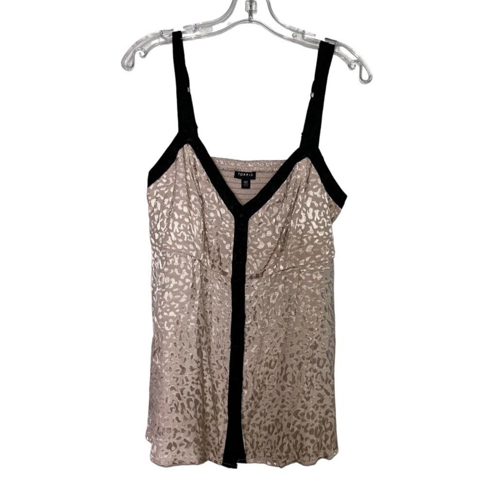 Torrid Torrid l Tan Jacquard Leopard Print Babydoll Blouse Size 00 Size XL / US 12-14 / IT 48-50 - 2 Thumbnail