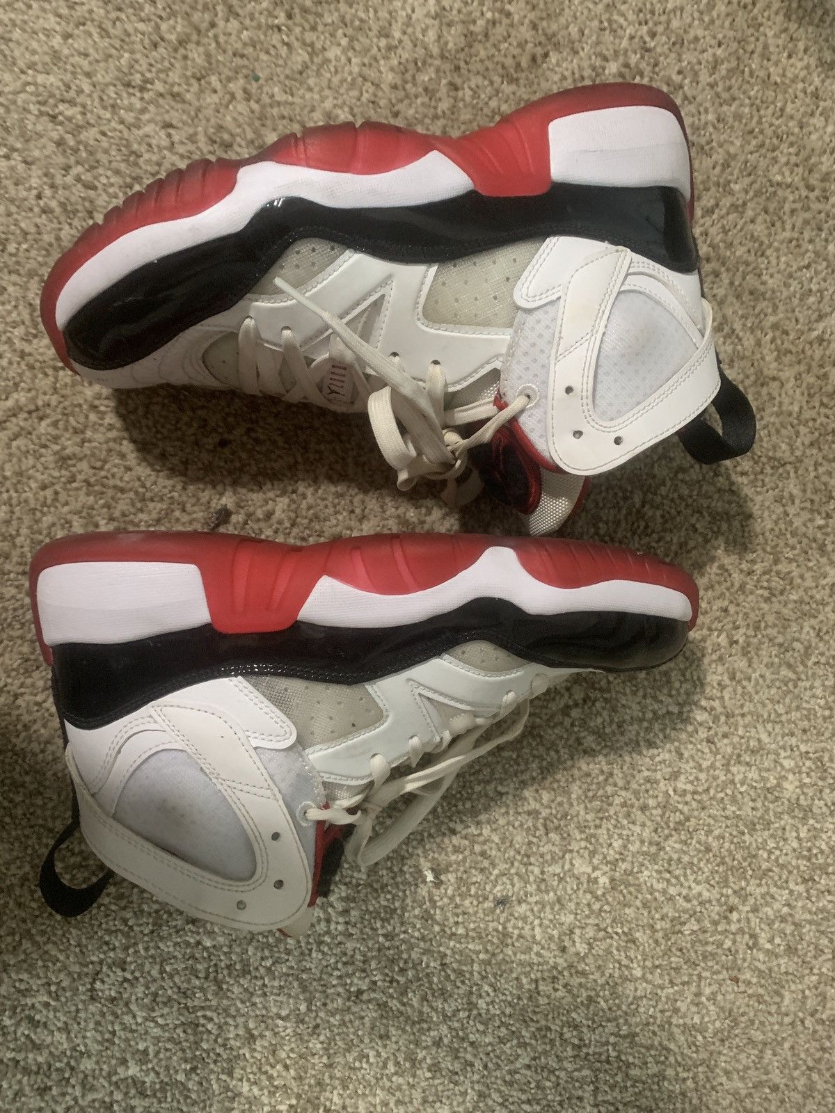 Jordan Brand Jordan Jumpman 2 Trey White Gym Red Black. Size US 7.5 / EU 40-41 - 6 Thumbnail