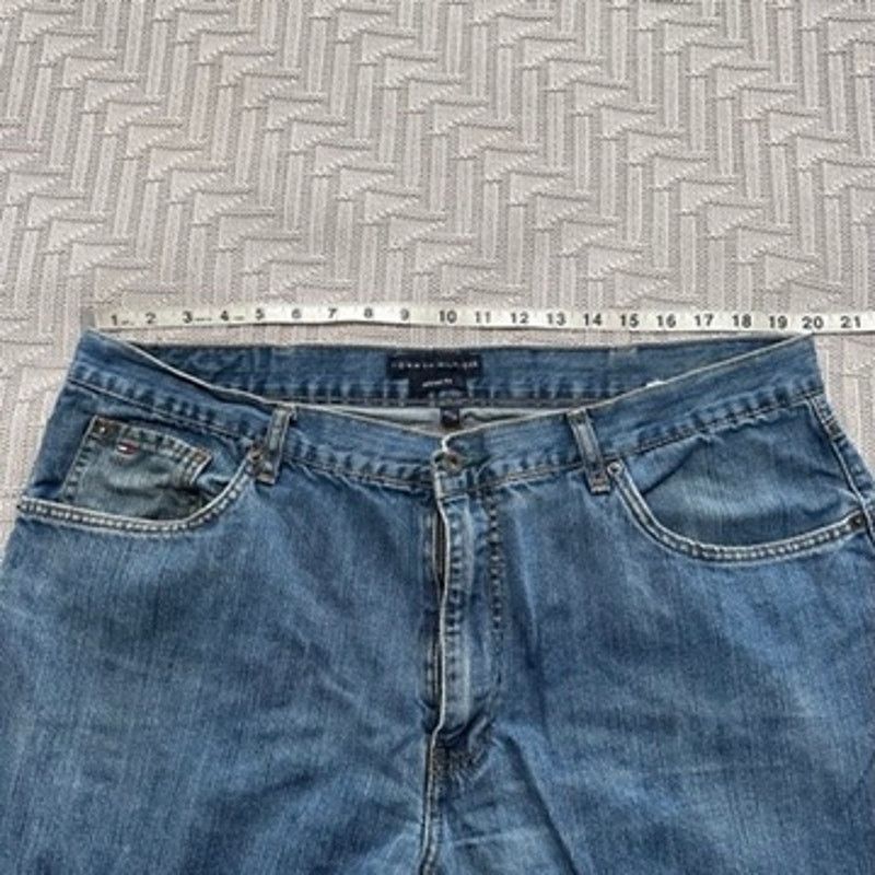 Tommy Hilfiger Tommy Hilfiger straight leg relaxed fit jeans size 40 Size US 40 / EU 56 - 6 Thumbnail
