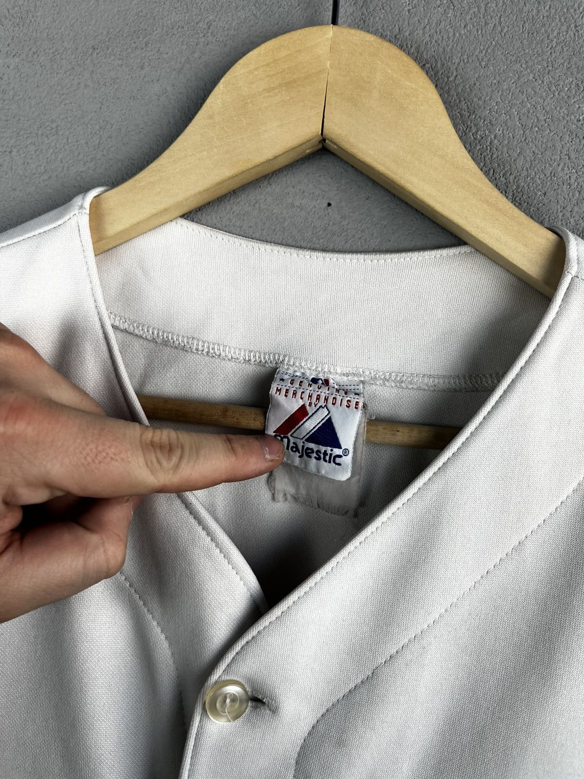 Vintage Vintage Athletic Majestic MLB jersey size m Size US M / EU 48-50 / 2 - 10 Thumbnail