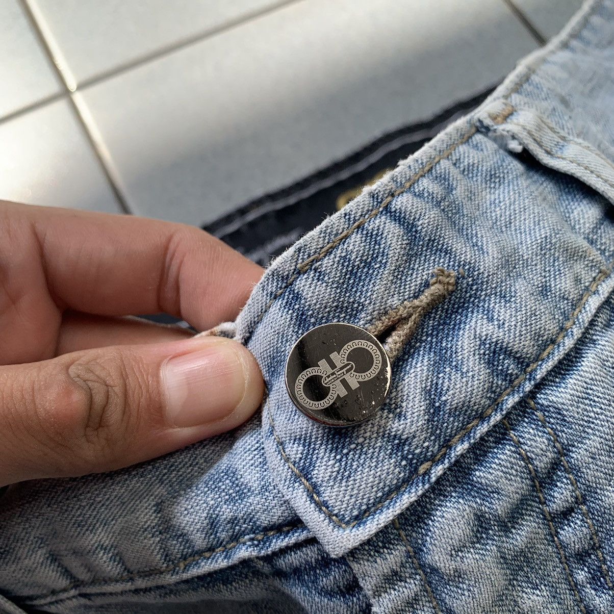 Designer × Salvatore Ferragamo Salvatore Ferragamo Basic Baggy Styled Vintage Jeans Size US 32 / EU 48 - 4 Thumbnail