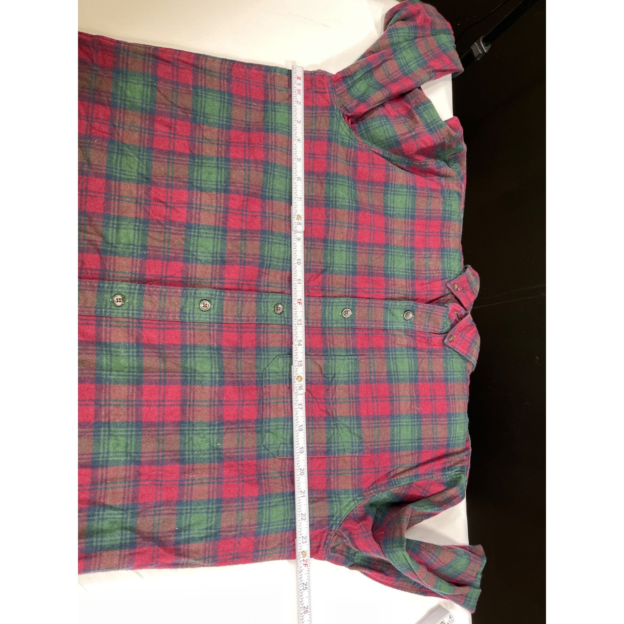 L.L. Bean L.L. Bean SKU 7662 Mens Red and Green Plaid Flannel Shirt Si Size US L / EU 52-54 / 3 - 3 Thumbnail