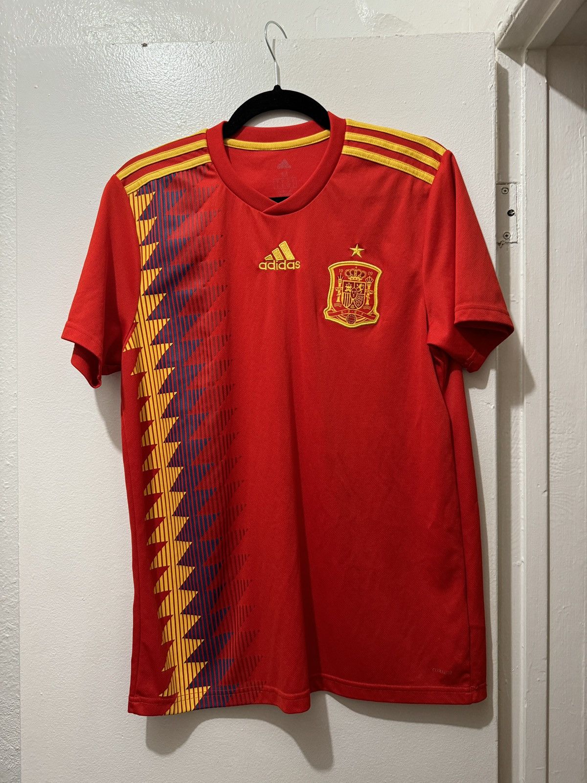 Adidas Spain 2018 World Cup Jersey Size US M / EU 48-50 / 2 - 1 Thumbnail