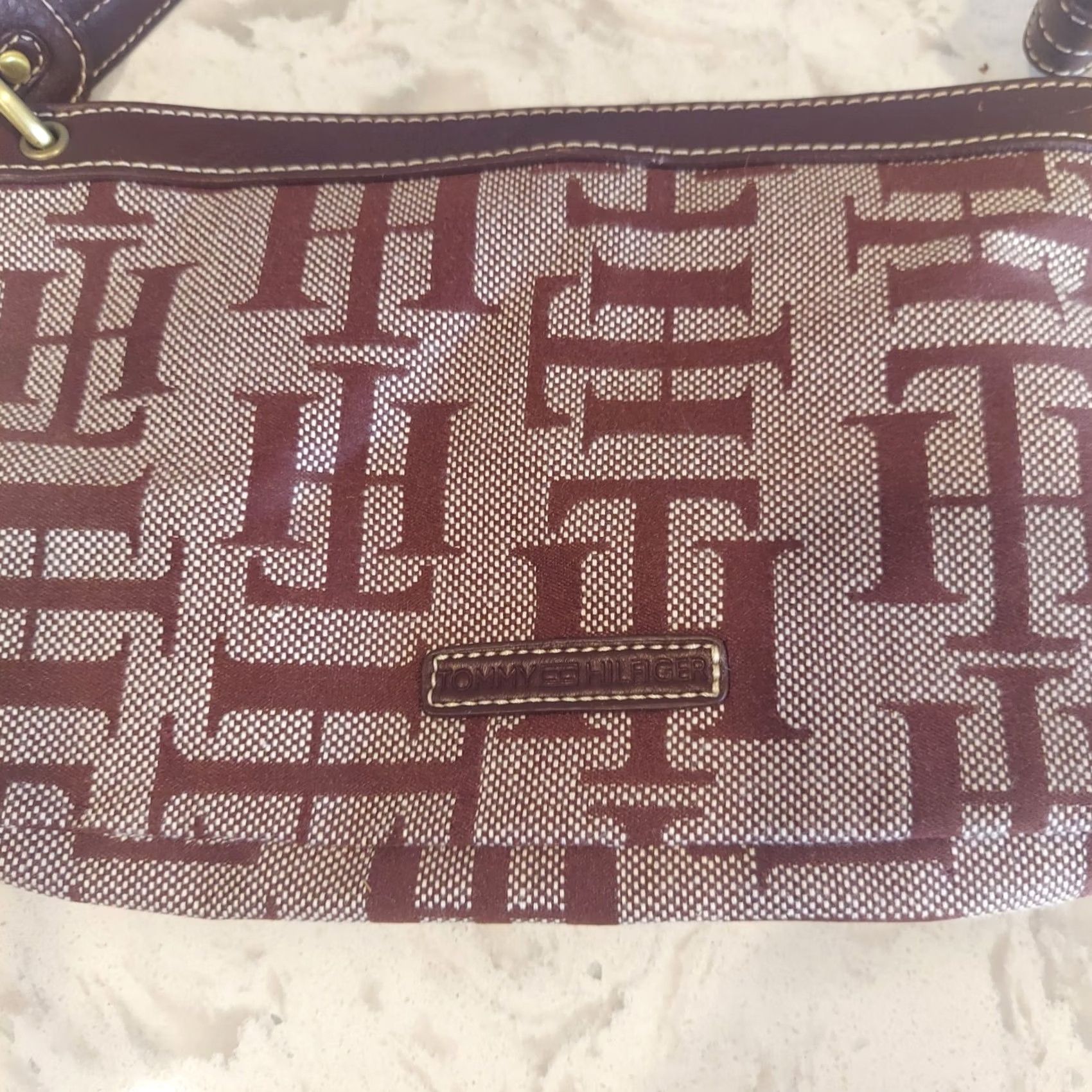 Tommy Hilfiger Tommy Hilfiger Women's Brown Logo 7" Shoulder Bag Brown Leather Buckle Closure Small Rectangle Bag Womens Trending 90s? Size ONE SIZE - 4 Thumbnail