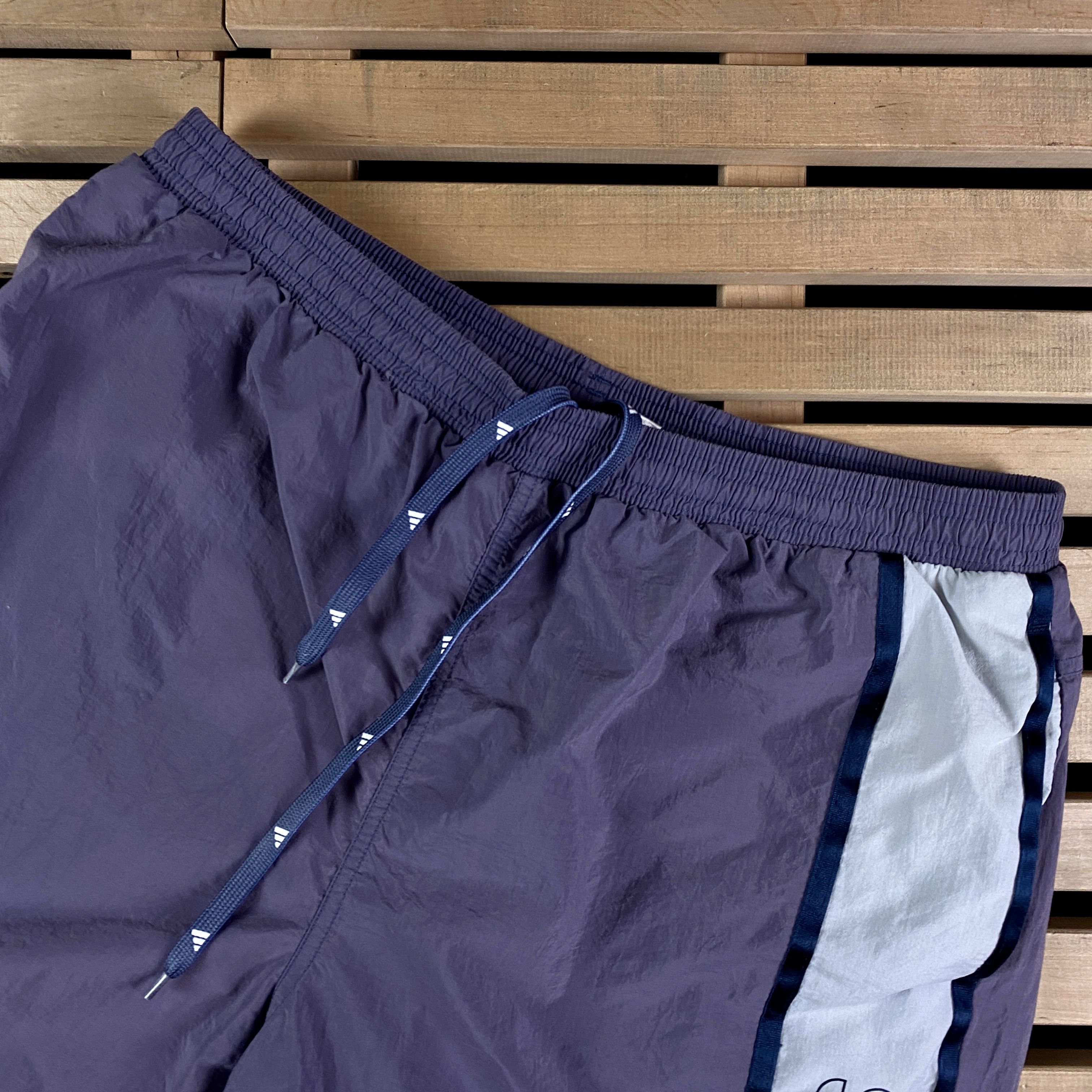 Adidas × Vintage Men’s Shorts Adidas Vintage Size XL Size US 34 / EU 50 - 2 Thumbnail
