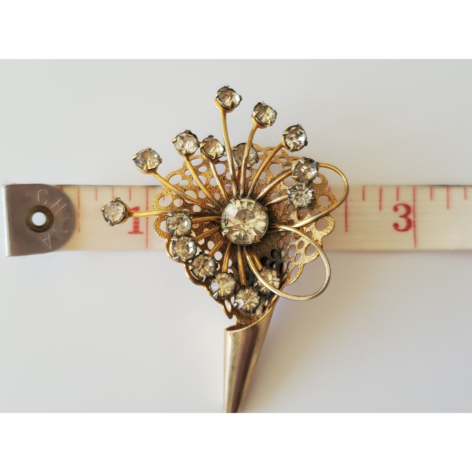 Other Vintage Rhinestone Filigree Cornucopia Flower Vase Brooch Size ONE SIZE - 5 Thumbnail