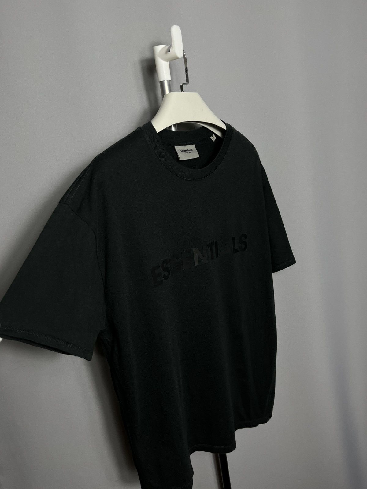 Fear of God FEAR OF GOD ESSENTIALS FRONT LOGO T-SHIRT BLACK COTTON Mens Size US M / EU 48-50 / 2 - 3 Thumbnail