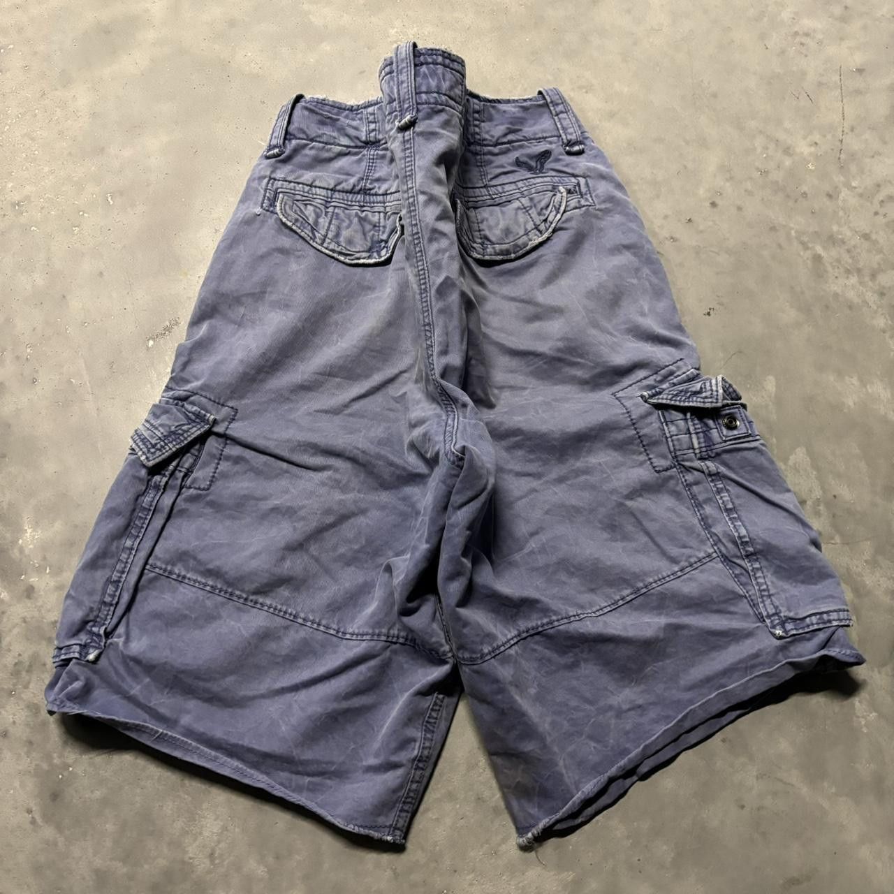 Japanese Brand × Vintage Crazy Vintage Y2K/2000s Baggy Faded Blue Skater Cargo Shorts! Size US 33 - 5 Thumbnail