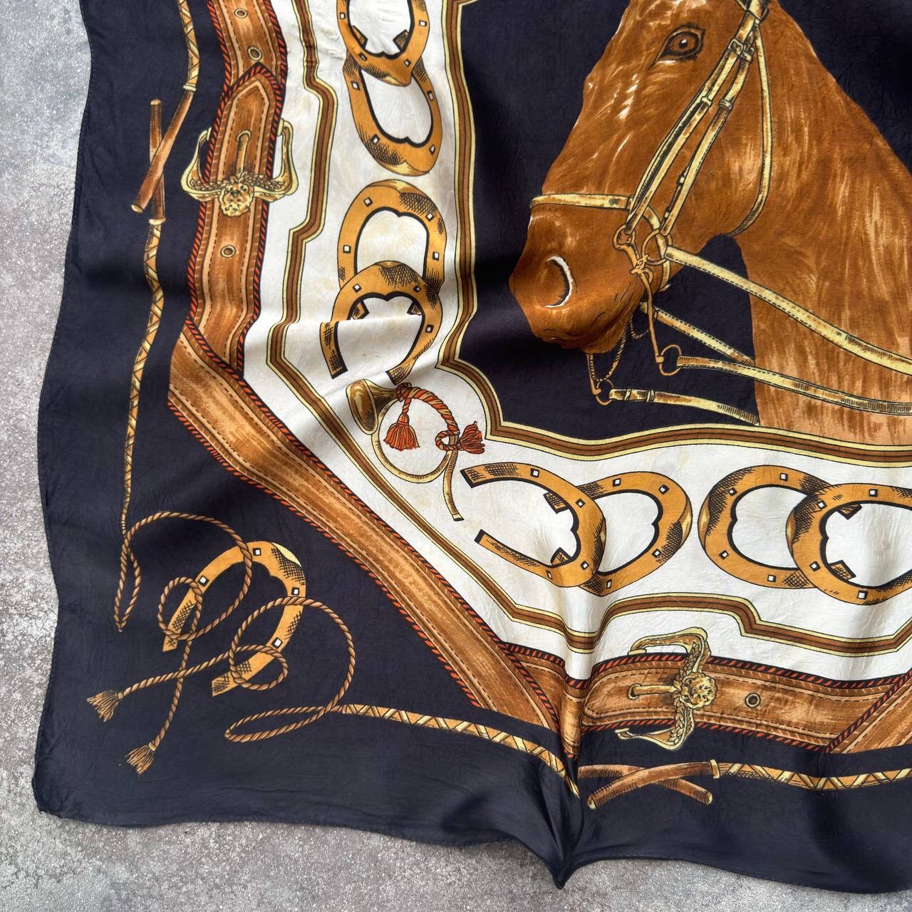 Vintage Italian Vintage Horse Head Luxury Silk Scarf (Hemes Style) Size ONE SIZE - 5 Thumbnail