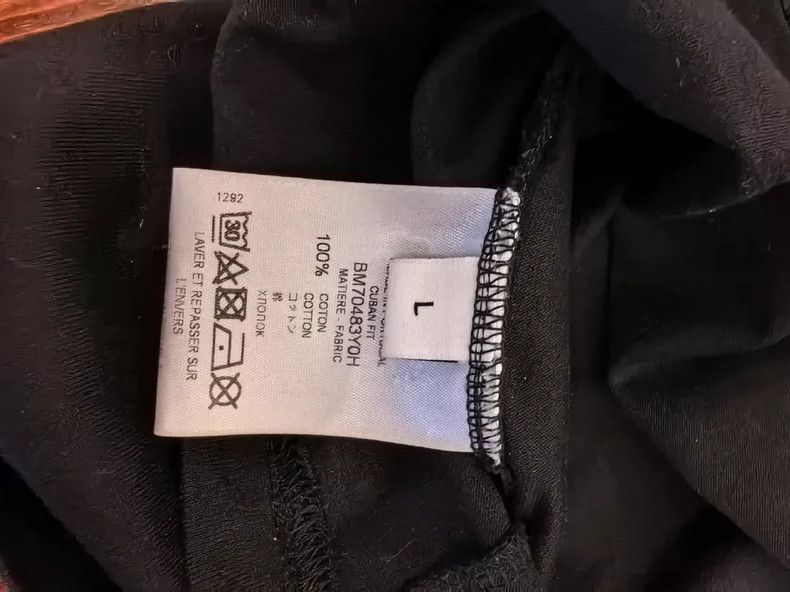 Givenchy Givenchy Classic shark short-sleeve Size US M / EU 48-50 / 2 - 3 Thumbnail