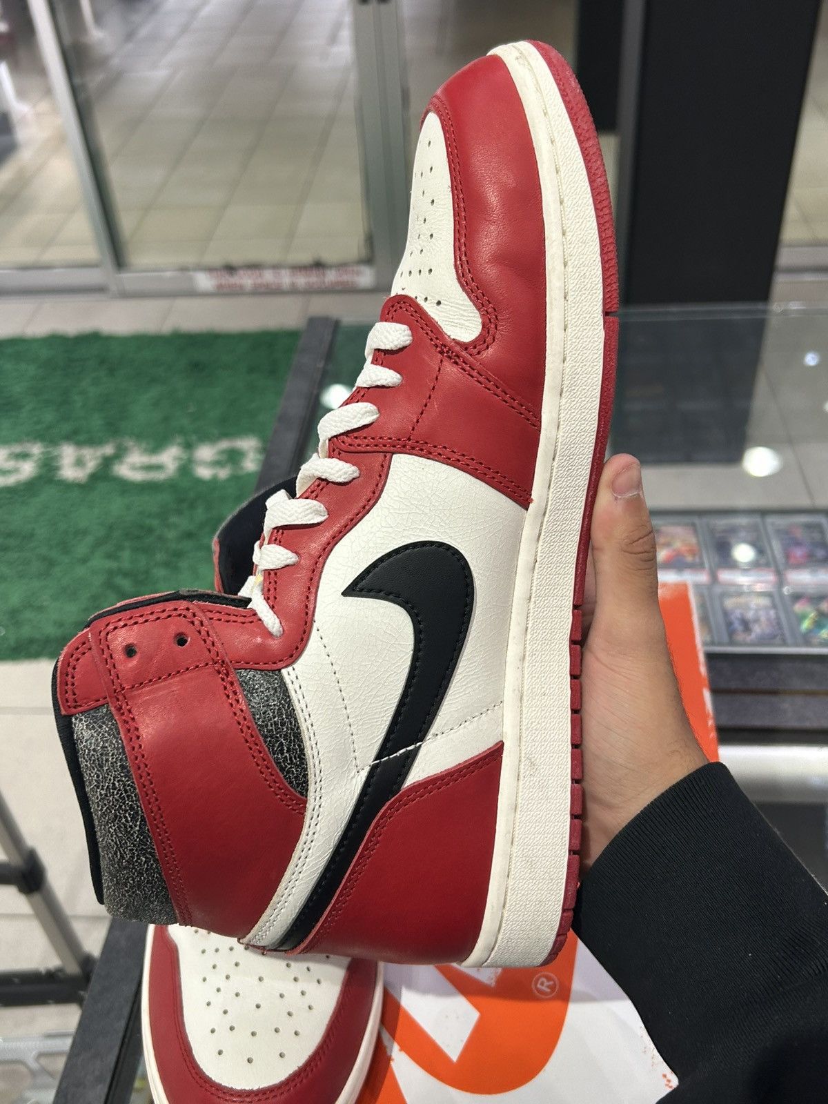 Jordan Brand Jordan 1 lost and found Size US 13 / EU 46 - 4 Thumbnail