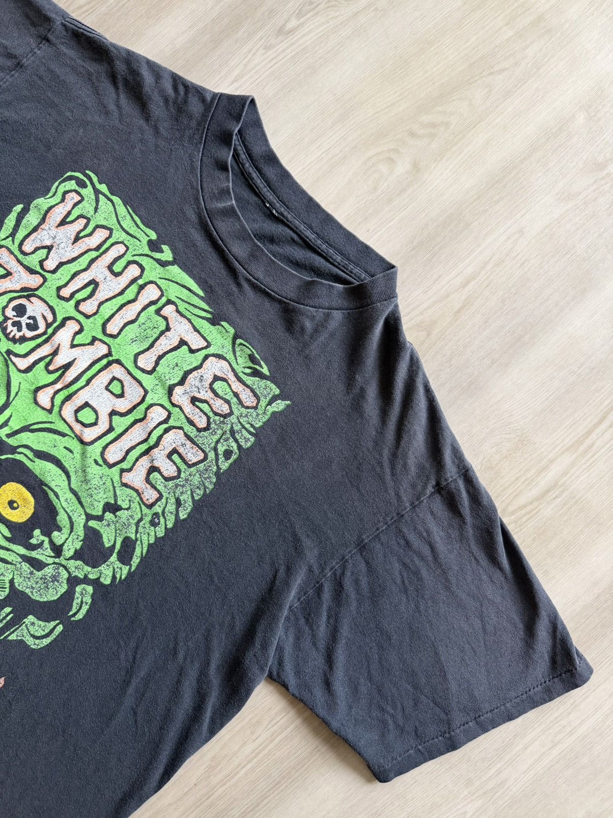 Vintage Vintage White Zombie 1993 La Sexorcisto Shirt Mens XL Tour Size US XL / EU 56 / 4 - 4 Thumbnail