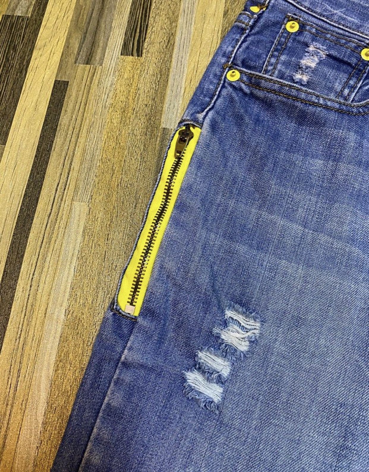 Fragment Design Levis Fenon by Fragment design Iconic Logo Studded short Size US 33 - 6 Thumbnail