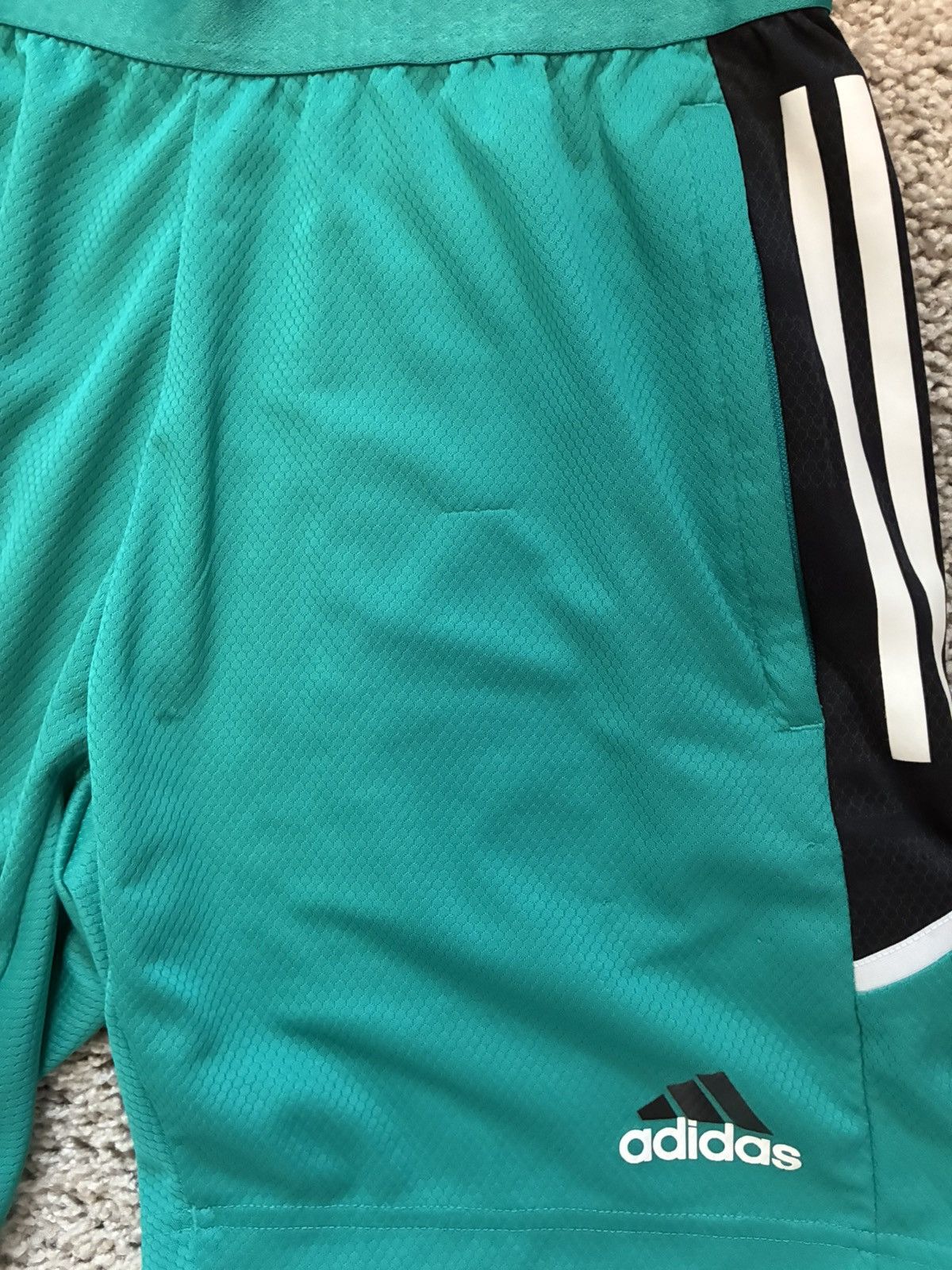 Adidas 2021/2022 Real Madrid Training Kit Size US M / EU 48-50 / 2 - 3 Thumbnail