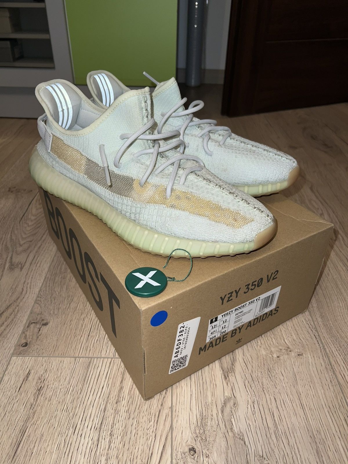Yeezy Yeezy 350v2 Hyperspace Size US 12.5 / EU 45-46 - 2 Thumbnail