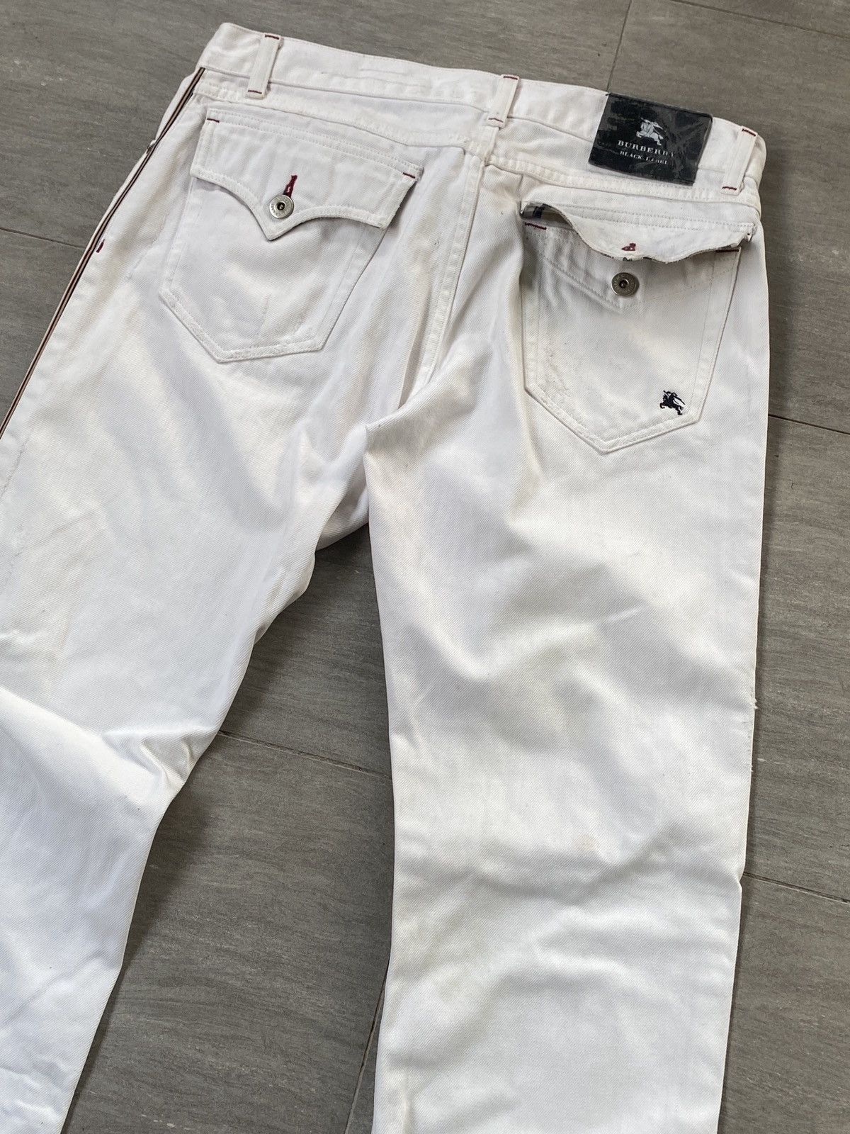 Burberry Vintage Burberry Black Label Minor Distressed white denim Size US 32 / EU 48 - 12 Thumbnail