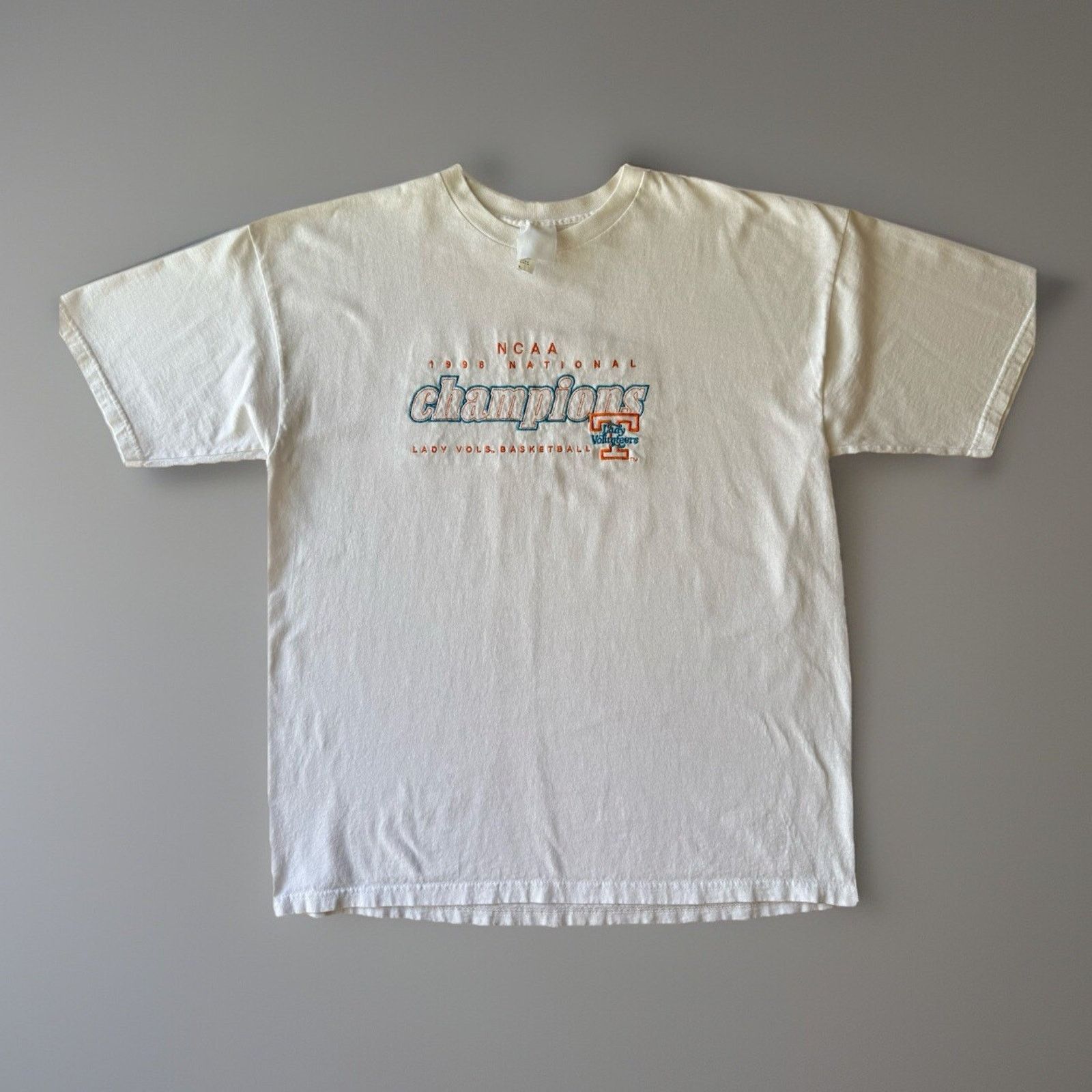 Vintage Vintage Tennessee Volunteers National Champions Shirt White Size US XL / EU 56 / 4 - 1 Thumbnail